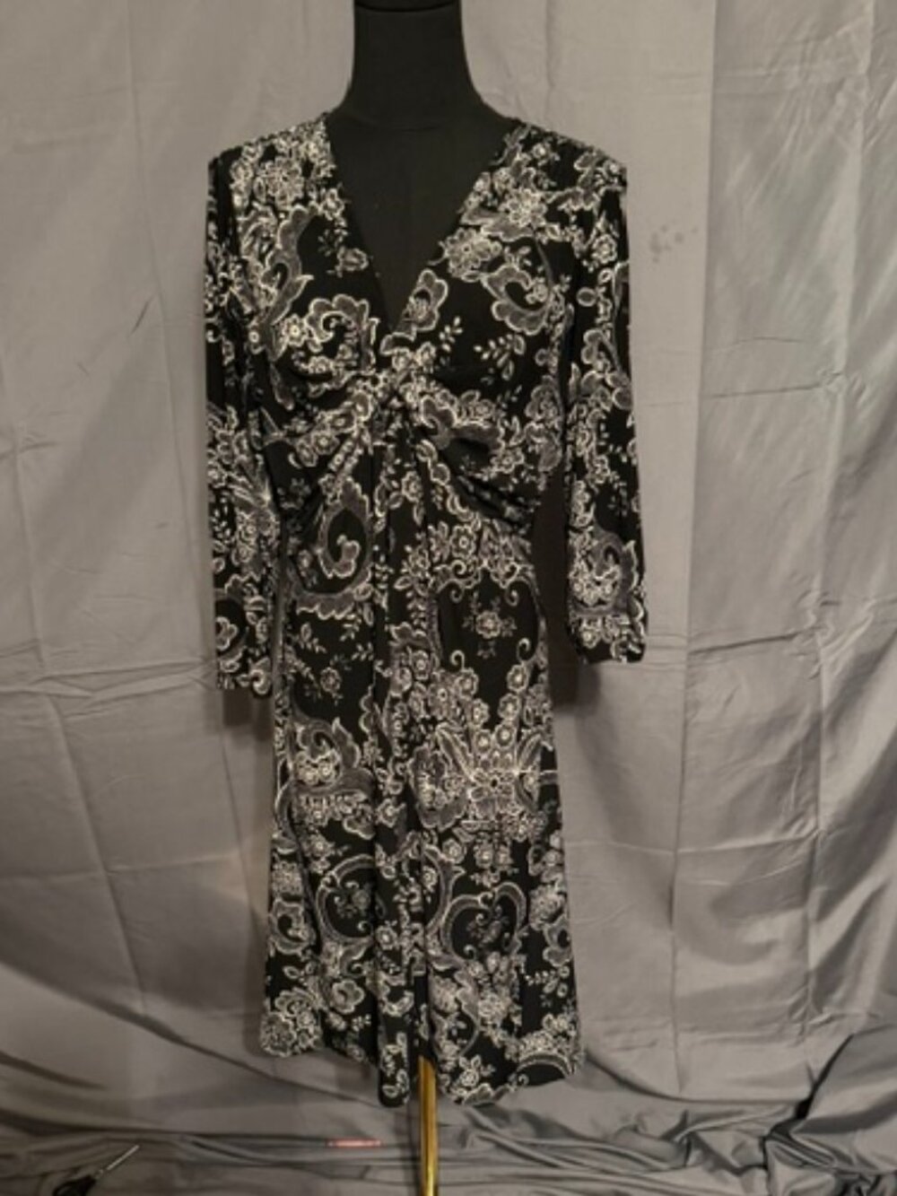 JONES WEAR DRESS Size 16